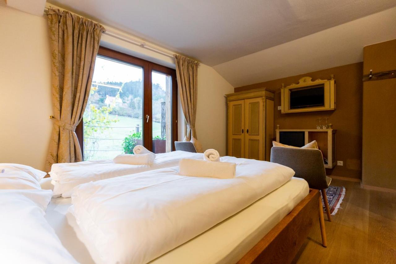 Weingut Georgium Bed & Breakfast Sankt Georgen am Langsee Exterior photo